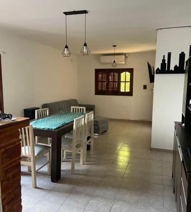 Cómodo departamento en Colón (B) con parrilla