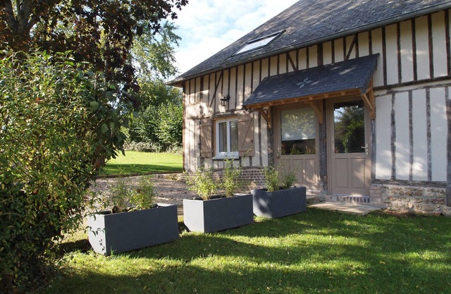 Charmant Gîte à la Campagne Proche de Deauville