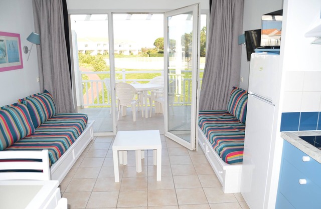 C101-Apartment-Budget-Private Bathroom-Garden view