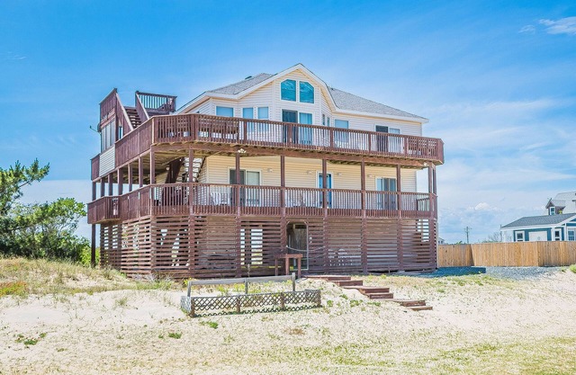 C9065 The Salty Sand Dollar. 4X4 Access, Wild Horses, Private Pool, Ocean Views, Wide Beaches!