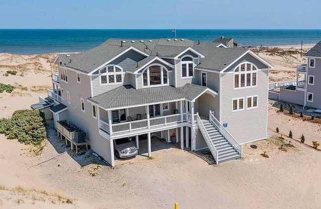 C9703 12 BR 4X4 Oceanfront Luxury Retreat in Carova, Private Pool & Hot Tub - Prices Reduced!