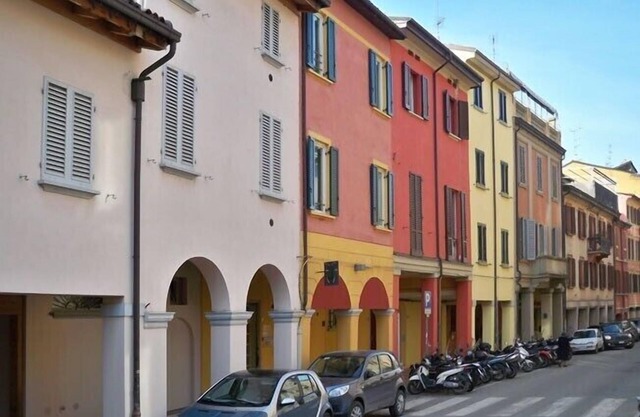 'Ca' di Vale': cozy flat in the centre of Bologna. Rooftops view of the town.