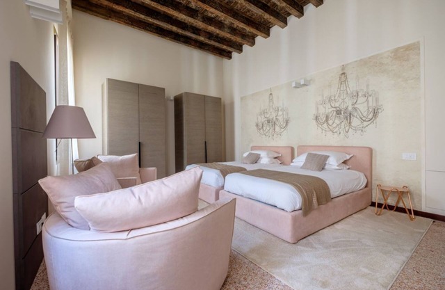 Ca' Moro - SALINA - sleeps 6 guests in 3 bedrooms