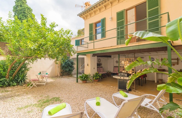 CA SA TIA (SÓLLER) - Townhouse with nice patio in the centre of Sóller. Free WiFi