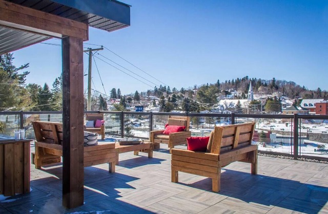 The Viking Resort & Marina is a resort located in the Laurentians region.
