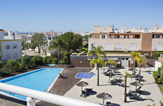 Cabanas Gardens, 6px, terrace and barbecue