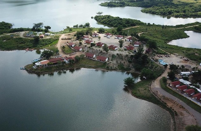 Cabañas presa Pïcachos
