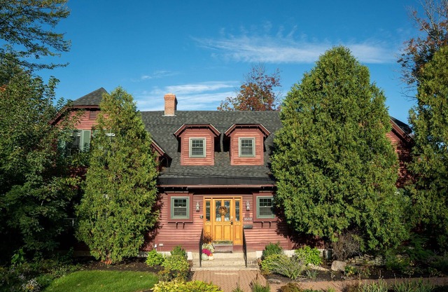 Cabernet Inn, Hot Tub, Views, Fireplace, Great Location