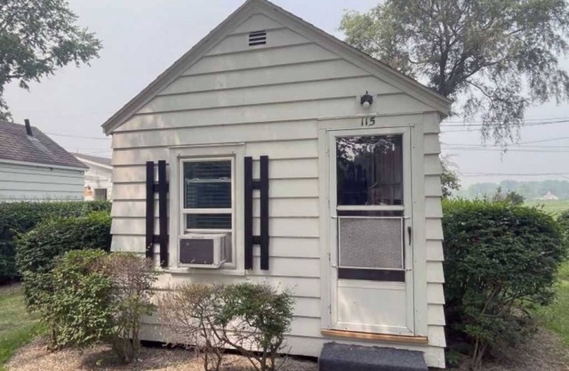 Cabin #117 A tranquil 1 bedroom with AC and WiFi