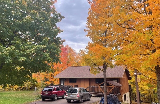 Cabin Fevers 1 @BigPowderhorn~ Sauna, Pet Friendly, Close to Trails & Fire Pit