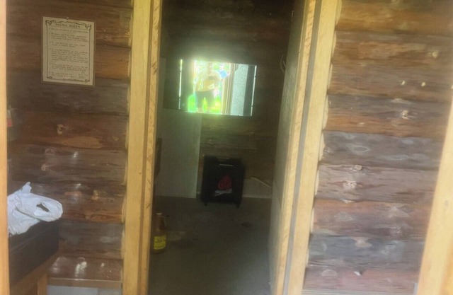 Cabin in Alma with fireplace