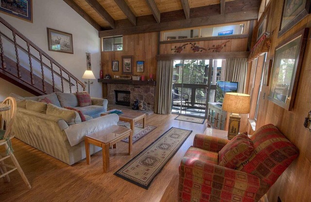 Cabin Style Condo at Lakeland (LLC0972)