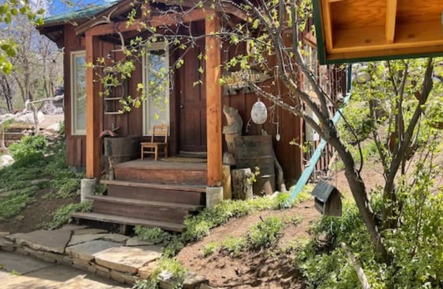 Cabin >