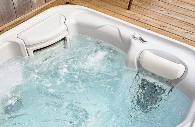 Cabin with Private HOT TUB! 8 minutes to Ark Encounter!