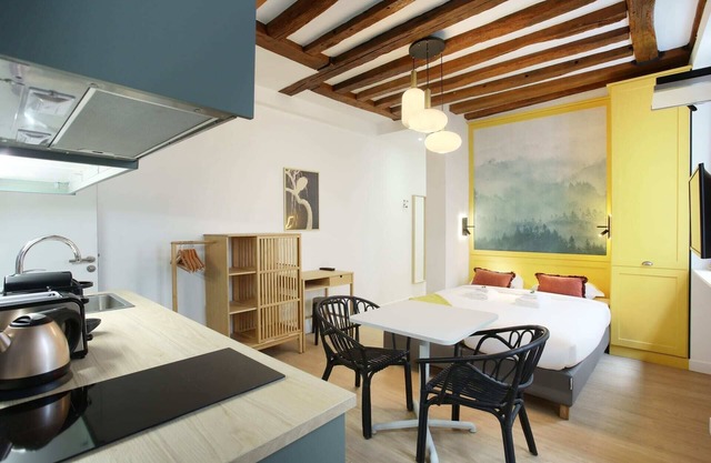 Cadet 102 - Studio Apartment, Sleeps 2
