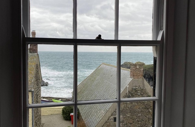 Cadgwith Cove Inn