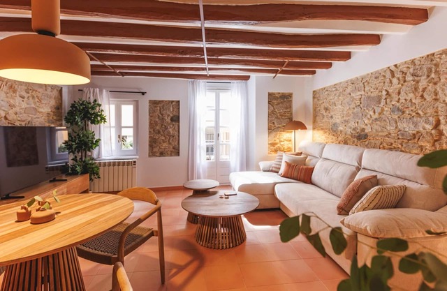 Calderers Cavall - Holiday Apartment Rental Girona | Bravissimo