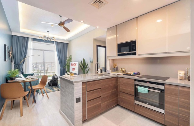 Calm 1-Bedroom With Relaxing Balcony Atmosphere in Liwan
