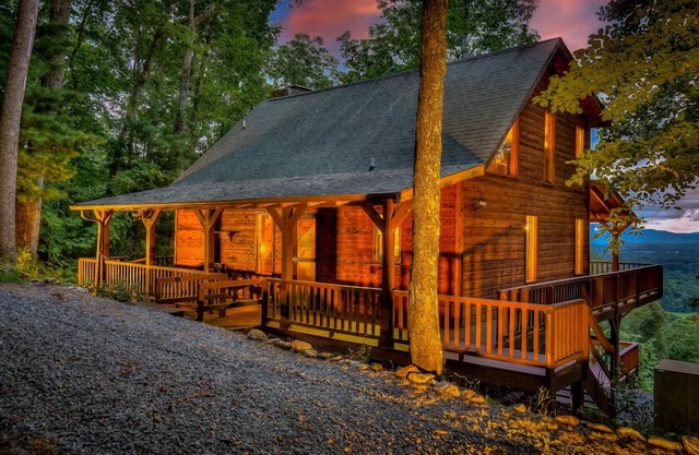 Camp Ollie - Mountain View | Hot Tub | Firepit