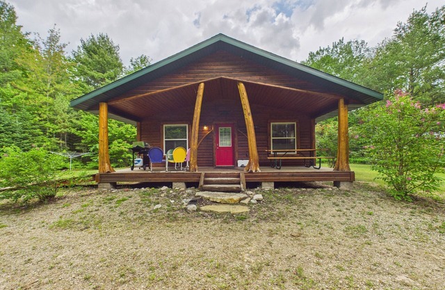 Camp Take 5-Secluded 2 Bedroom Cabin-15 Miles to Munising