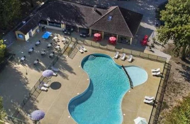 Camping 2 étoiles - Piscine - ccab0if