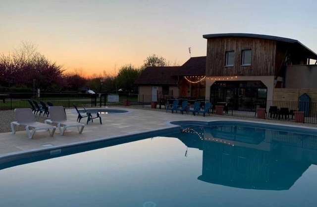 Camping 3 étoiles - Piscine - ccaiddb