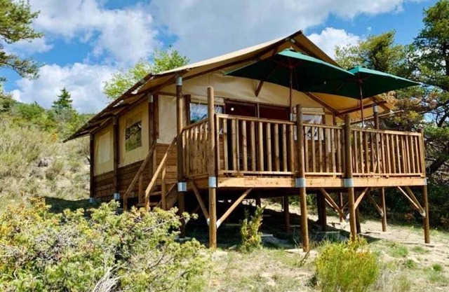 Camping 4 étoiles - Piscine - ccbacga