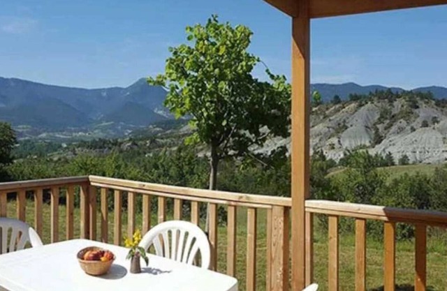 Camping 4 étoiles - Piscine - ccbacgb