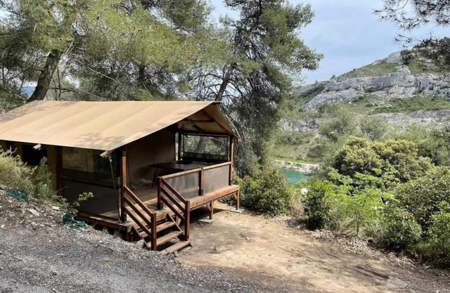 Camping 4 étoiles - Piscine - efahfa