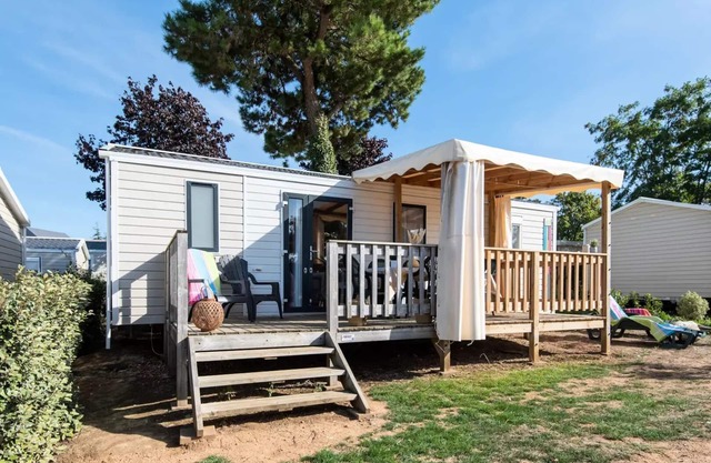 Camping Club MS Le Trianon * - 4 Room Cottage 6 People + TV