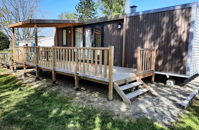 Camping de la Baie de Térénez * - Mobile home Grand Confort Lodge 4 rooms 6 people