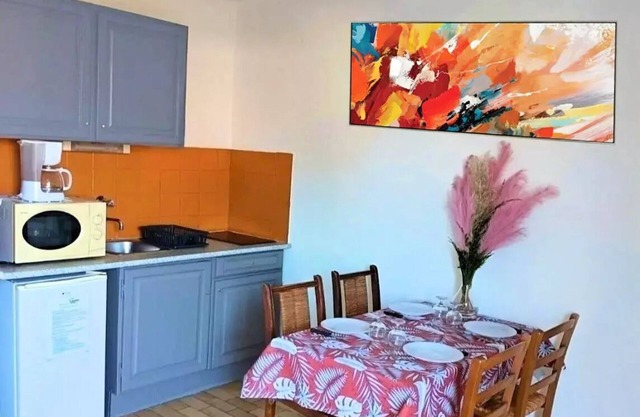 Camping des Bains * - Cottage 33m2 - 2 bedrooms 2 to 4 people - 2 pers. included in the tariff