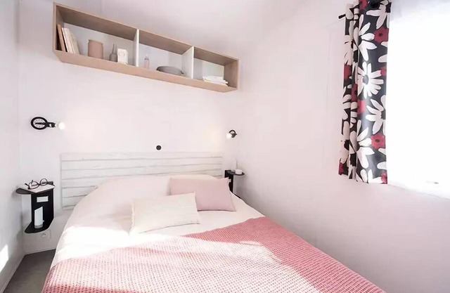 Camping St Tro'Park * - Mobil Home Confort Plus 4 Rooms 6 People + TV