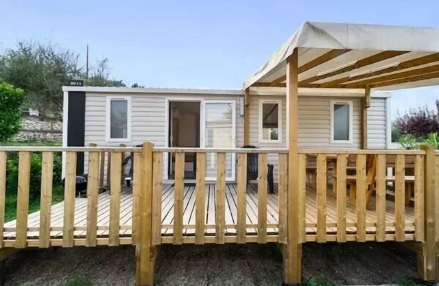 Camping le Domaine de la Yole* - 3-room Comfort mobile home for 4 people with air conditioning