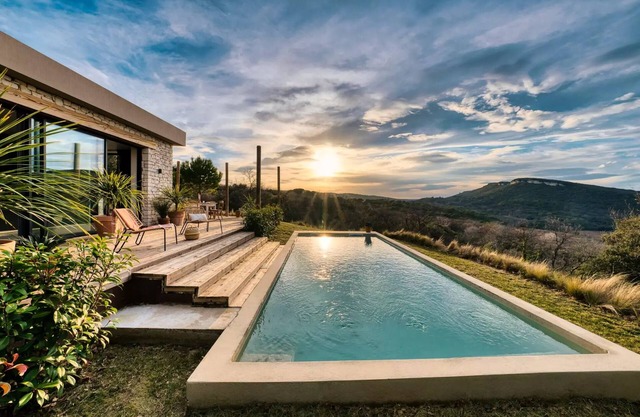 Camping Slow Village Provence Occitanie* - Villa with 3 bedrooms + 1 studio 1 bedroom 8 people