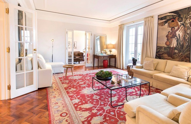 Campo Pequeno Charming Apartment by LovelyStay