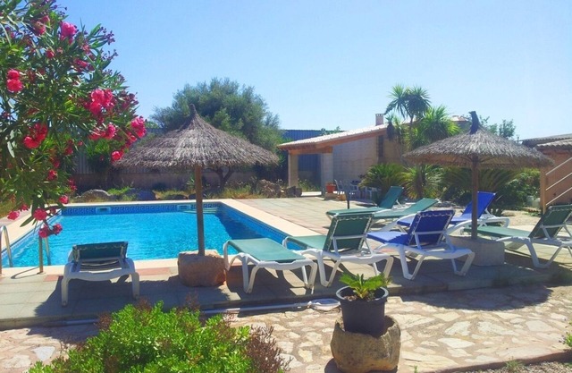 Can Bril, Wifi free, Private pool, Garden, 15 Minutes From the beach Es Trenc