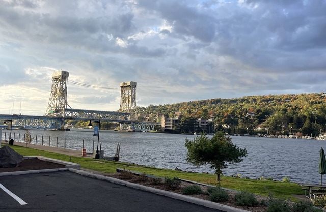 Canalside Suite- Downtown Houghton Ground Level Apartment