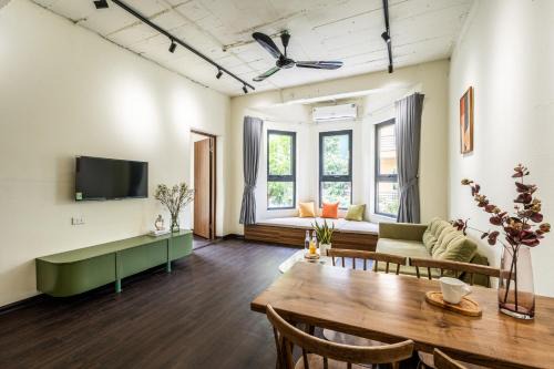 CANAVERAL Residence near Hoan Kiem-OUTSTANDING Rooftop with Private Pool