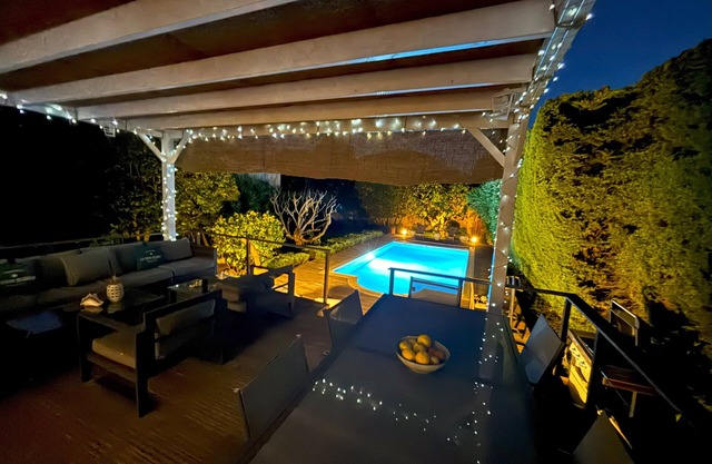 Cannes 4 stars charming Villa private pool and garden 1,7 kms from beach and sea