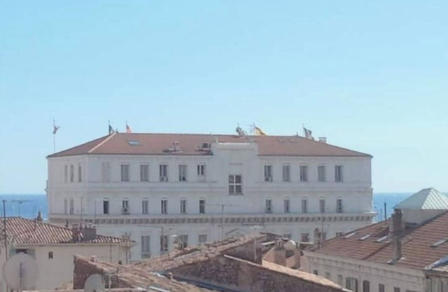 Cannes Centre with Terrace - 200 m from the sea