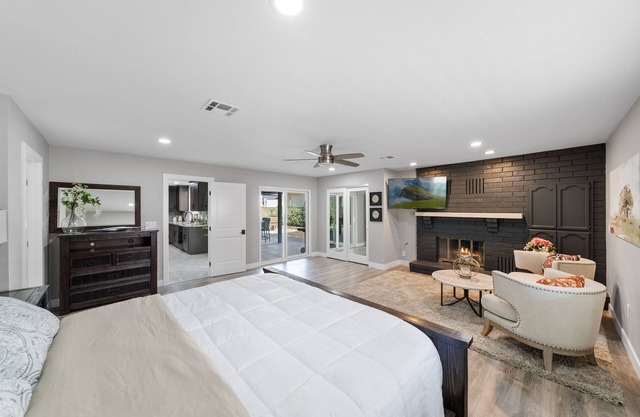 Canyon Lake Fun in the Sun! Fully Remodeled, ammenities WiFi & AC