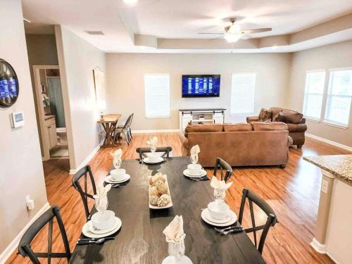 Canyon Lake Oasis! 3 MIN to Boat Ramp Pet Friendly