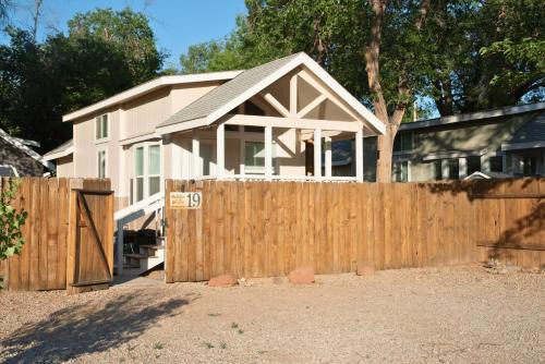 Canyonlands Cabin #19