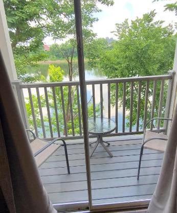 Captain's Quarters Riverfront #2