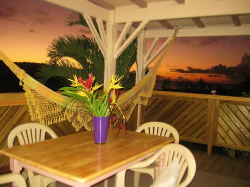 Caraïbes Cottages Le Jasmin vue mer a 500m de la plage