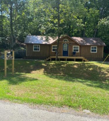 Carlton Cabin at Lake of Egypt 500 Sq Ft