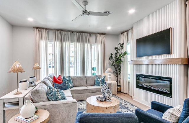 Carlton Landing-Shingle Ready to Mingle
