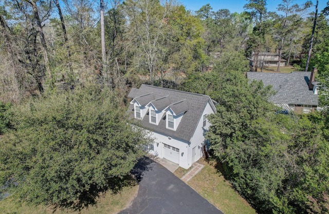 Carriage House near parks, walking paths, and historic downtown Sumter!