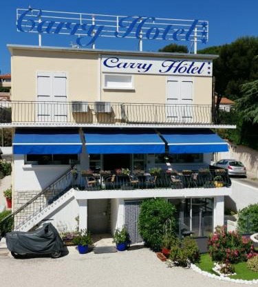 Carry Hotel